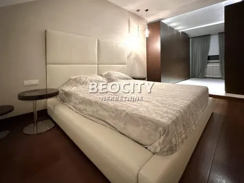 Izdavanje, četvorosoban stan, 240m², Kalenić Pijaca, Vračar Sve Podlokacije - image 9