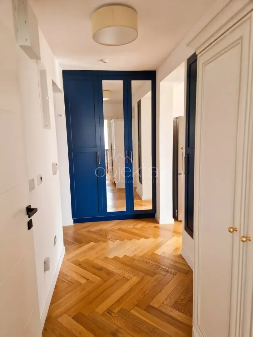 Prodaja, dvosoban stan, 68m², Tivat, Crna Gora