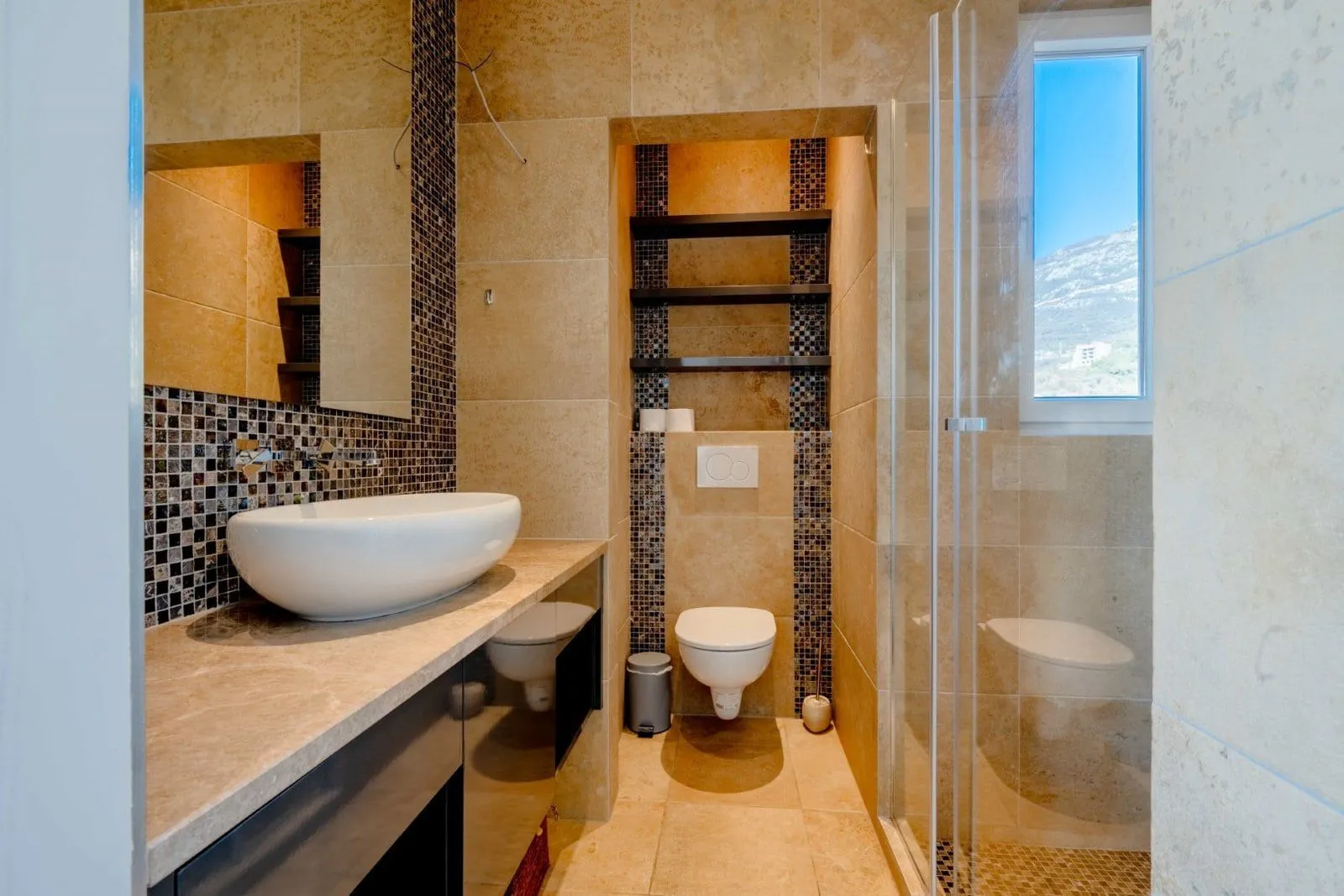 Sale, two bedroom apartment, 168m², Bečići, Budva