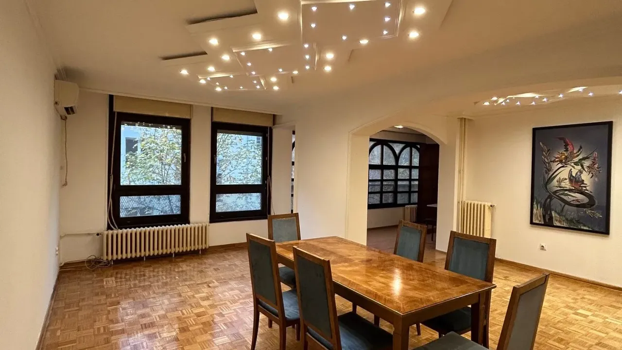 Izdavanje, trosoban stan, 115m², Voždovac Sve Podlokacije, Beograd