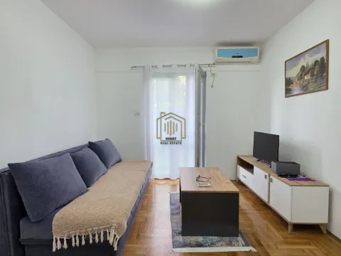 Rent, one bedroom apartment, 35m², Podgorica, Crna Gora - image 1
