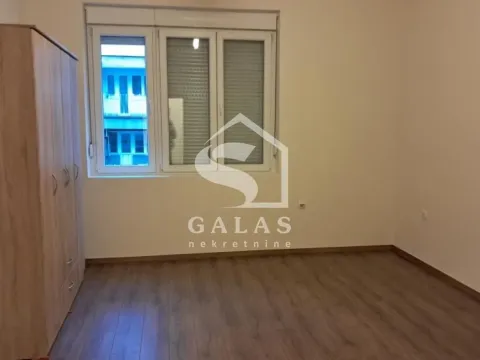 Izdavanje, četvorosoban stan, 65m², Slavija, Vračar Sve Podlokacije - image 2