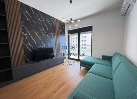 Rent, one bedroom apartment, 53m², Centar, Bar - image 5