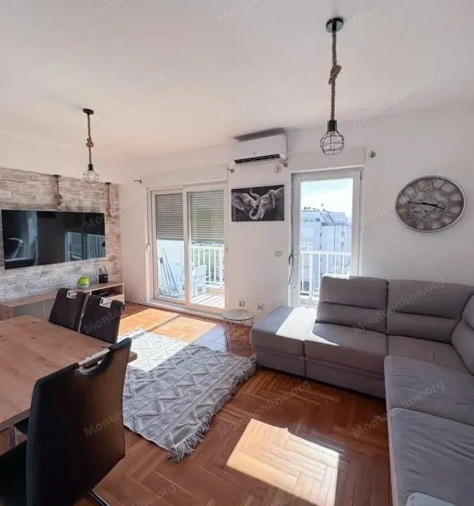 Sale, three bedroom apartment, 76m², Zabjelo, Podgorica