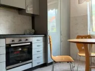 Izdavanje, četvorosoban stan, 150m², Tivat, Crna Gora - image 9