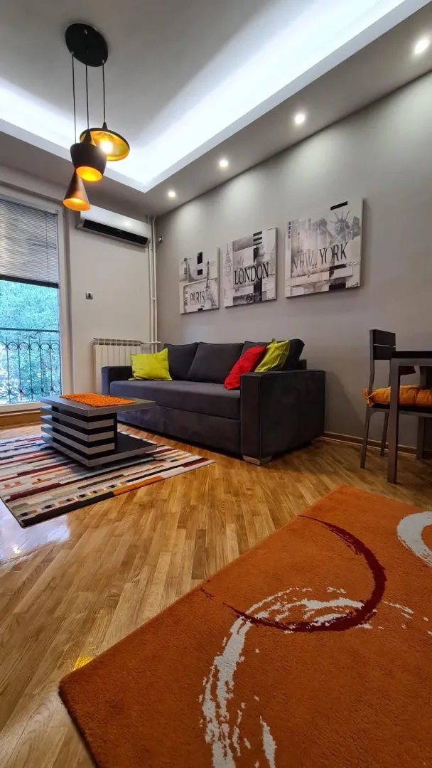Izdavanje, jednosoban stan, 40m², Stari Grad, Beograd