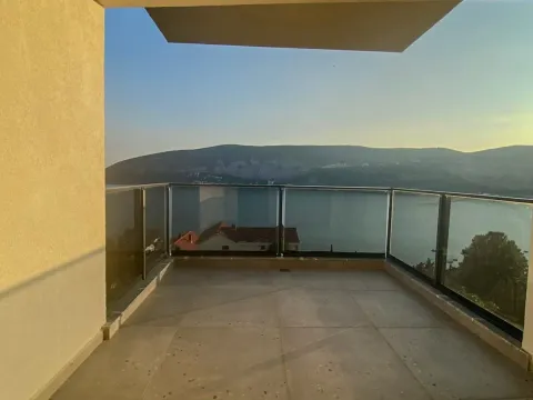 Izdavanje, stan, 120m², Topla, Herceg Novi - image 16