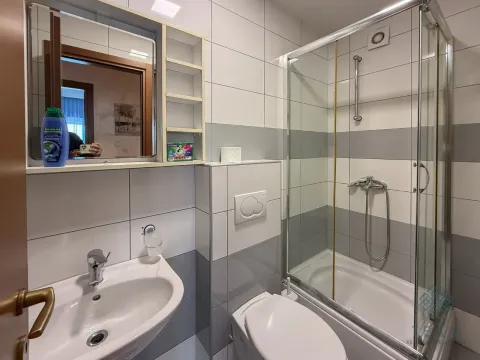 Izdavanje, dvosoban stan, 75m², City Kvart, Podgorica - image 9