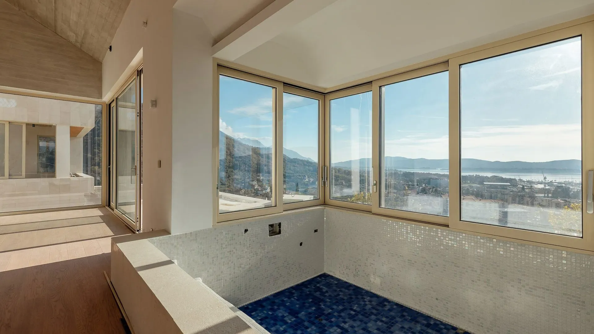 Prodaja, kuća, 1400m², Tivat, Crna Gora