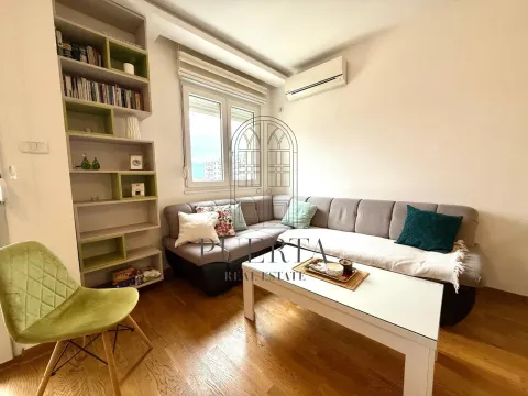 Izdavanje, jednosoban stan, 47m², City Kvart, Podgorica - image 2