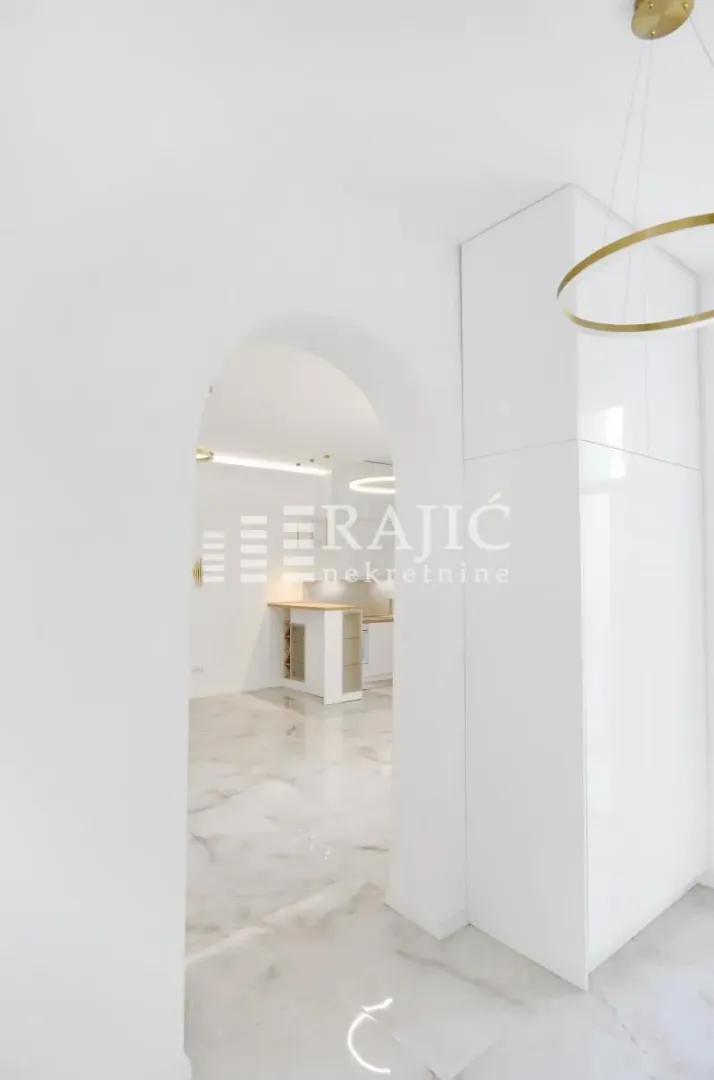 Rent, three bedroom apartment, 105m², Stari Grad, Beograd