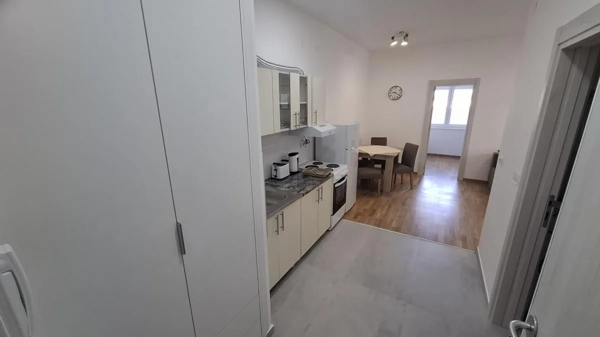 Izdavanje, jednosoban stan, 38m², Adice, Novi Sad Sve Podlokacije