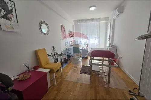 Prodaja, jednosoban stan, 38m², Ljubović, Podgorica