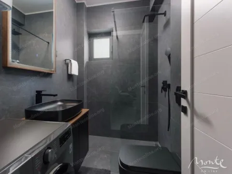 Sale, three bedroom apartment, 191m², Dobrota, Kotor - image 14