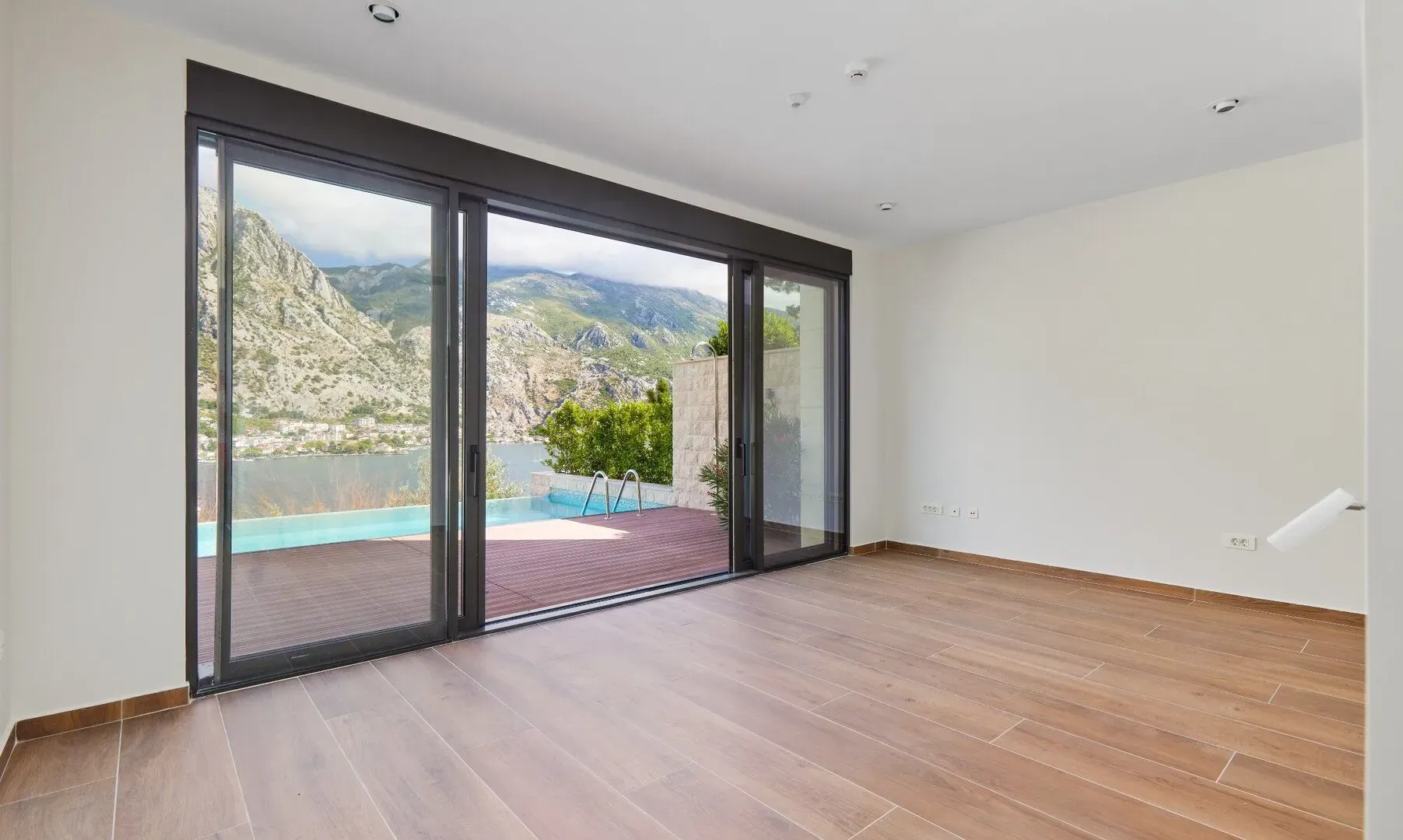Sale, house, 456m², Prčanj, Kotor