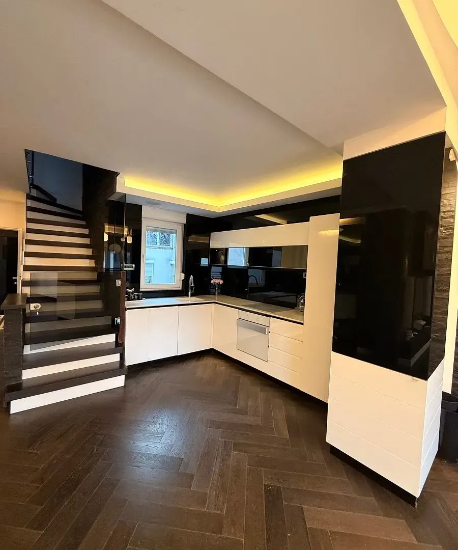 Prodaja, četvorosoban stan, 117m², Crveni Krst, Beograd