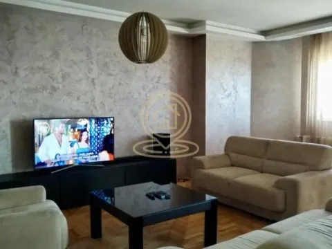Izdavanje, kuća, 100m², Palilula, Niš - image 1