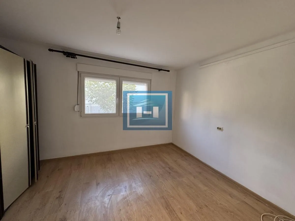 Prodaja, kuća, 226m², Ćele Kula, Niš