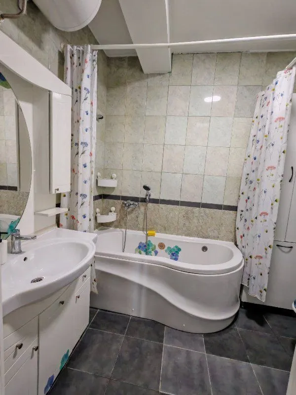 Rent, four bedroom apartment, 120m², Rakovica, Beograd