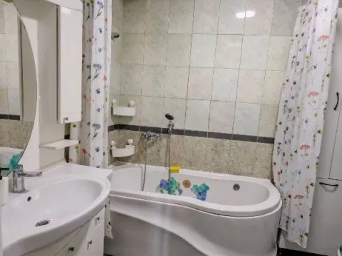 Rent, four bedroom apartment, 120m², Rakovica, Beograd - image 16