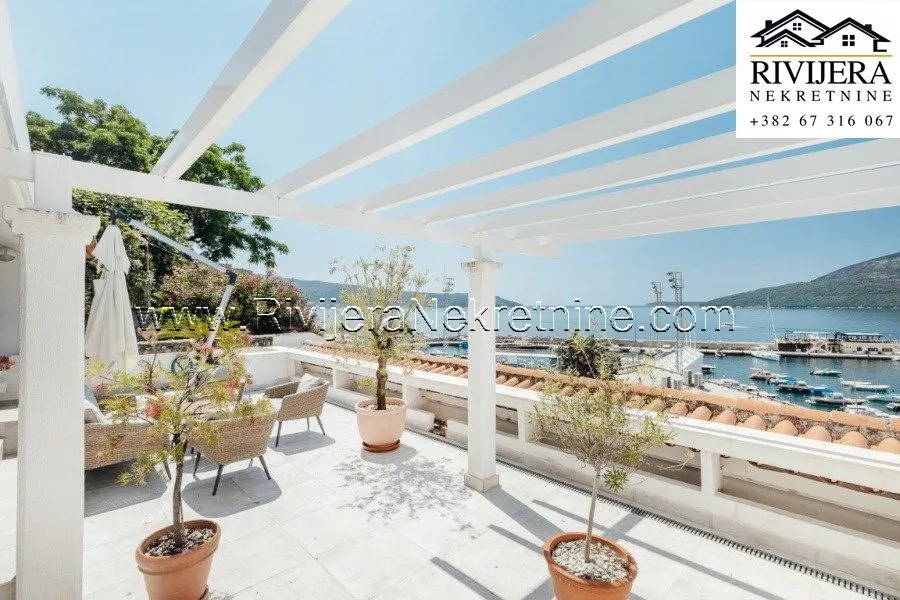 Prodaja, trosoban stan, 244m², Centar, Herceg Novi
