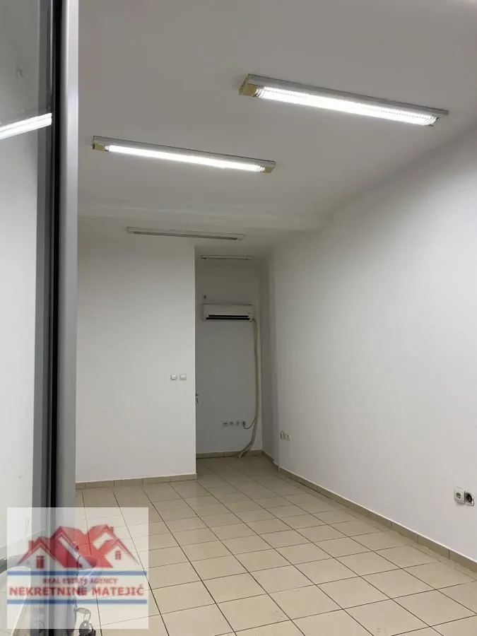 Sale, office space, 21m², Centar, Kragujevac