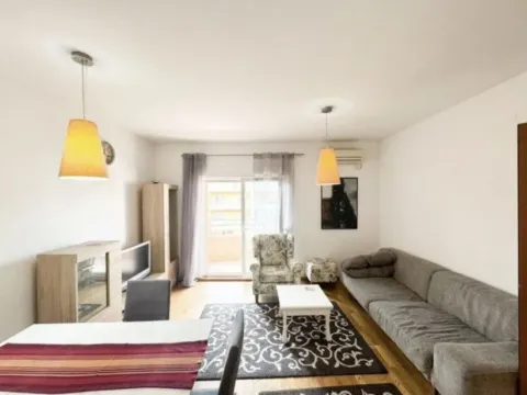 Izdavanje, dvosoban stan, 75m², City Kvart, Podgorica - image 2