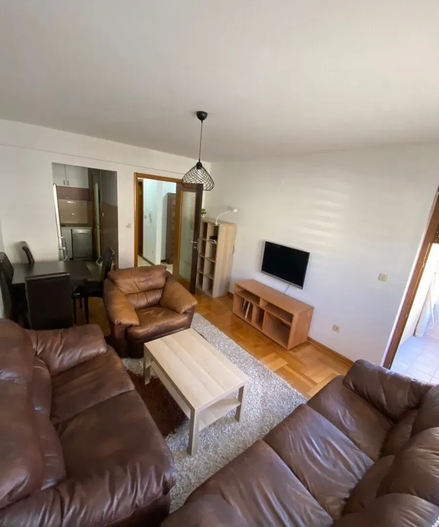 Izdavanje, stan, 55m², Stari Aerodrom, Podgorica