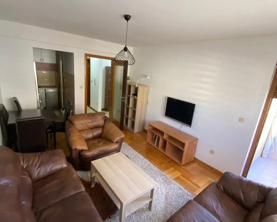 Izdavanje, stan, 55m², Stari Aerodrom, Podgorica