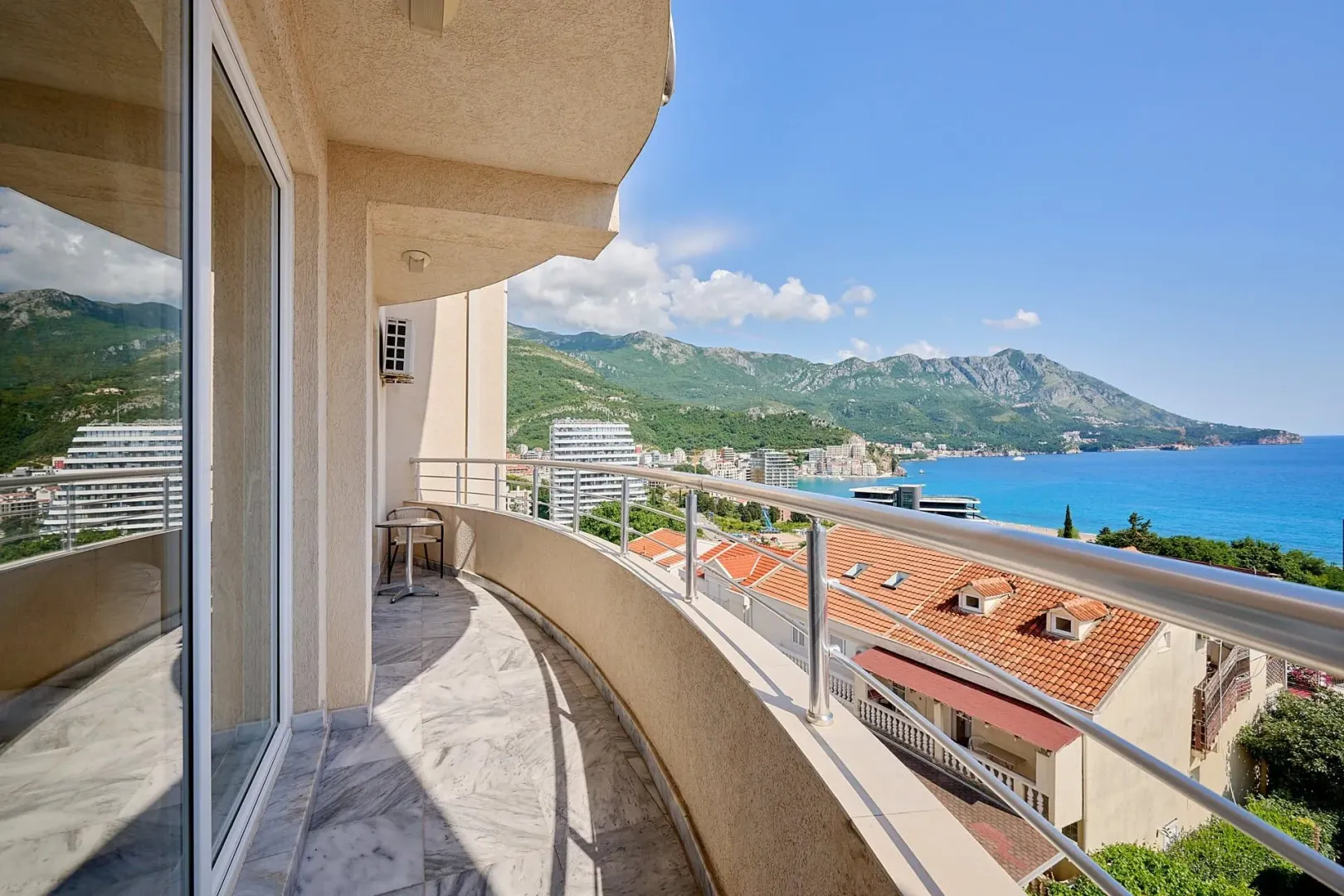 Sale, four bedroom apartment, 113m², Bečići, Budva