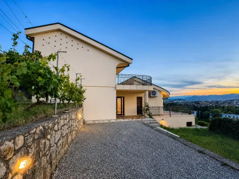 Rent, house, 256m², Masline, Podgorica - image 2