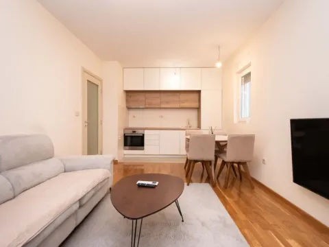 Izdavanje, dvosoban stan, 53m², Zabjelo, Podgorica - image 3