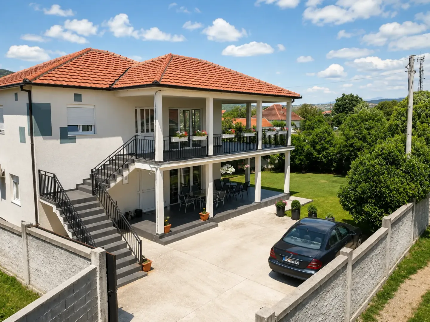 Rent, house, 260m², Donji Kokoti, Podgorica