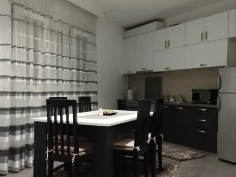 Izdavanje, dvosoban stan, 70m², Tivat, Crna Gora - image 2