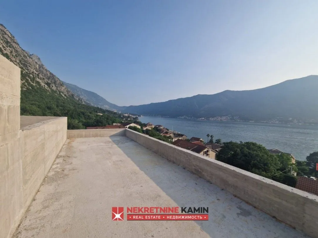 Prodaja, jednosoban stan, 58m², Dobrota, Kotor