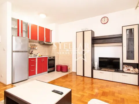 Rent, one bedroom apartment, 30m², Stari Aerodrom, Podgorica - image 2