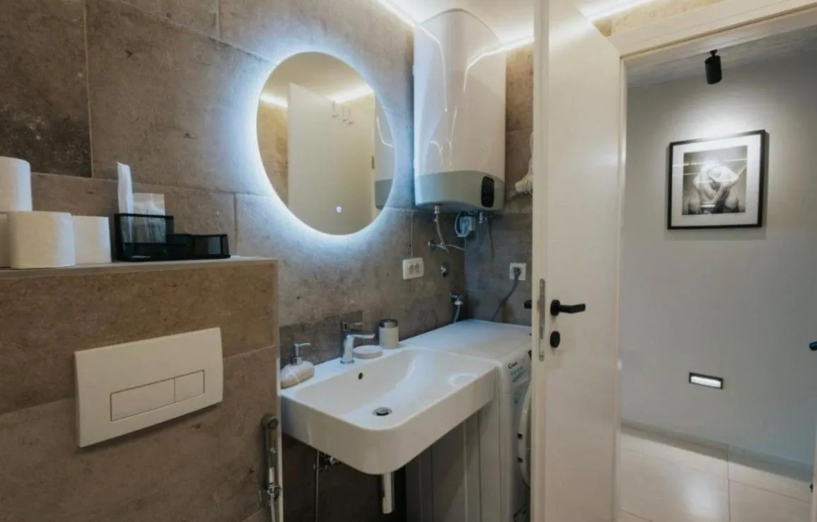 Prodaja, dvosoban stan, 65m², Petrovac, Budva