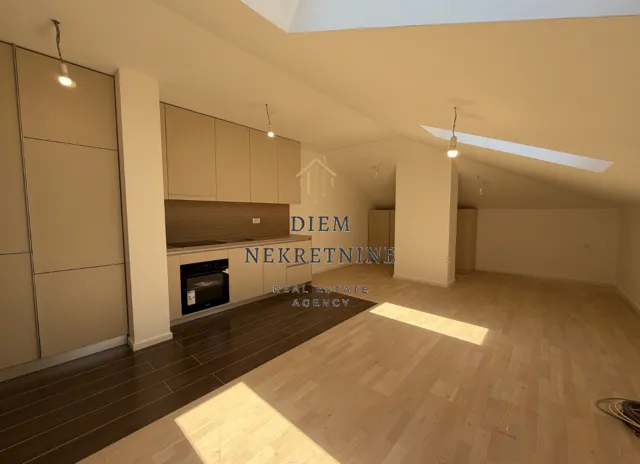 Prodaja, garsonjera, 45m², Tološi, Podgorica