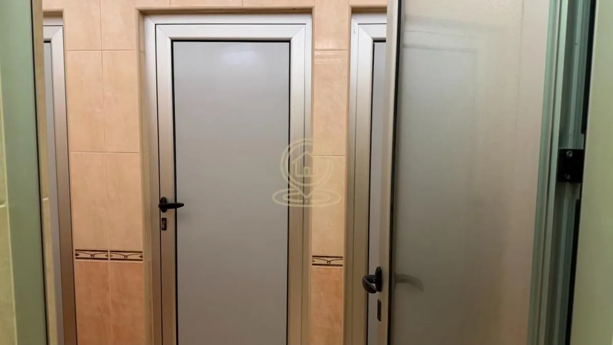 Sale, office space, 31m², Vašarište, Kragujevac