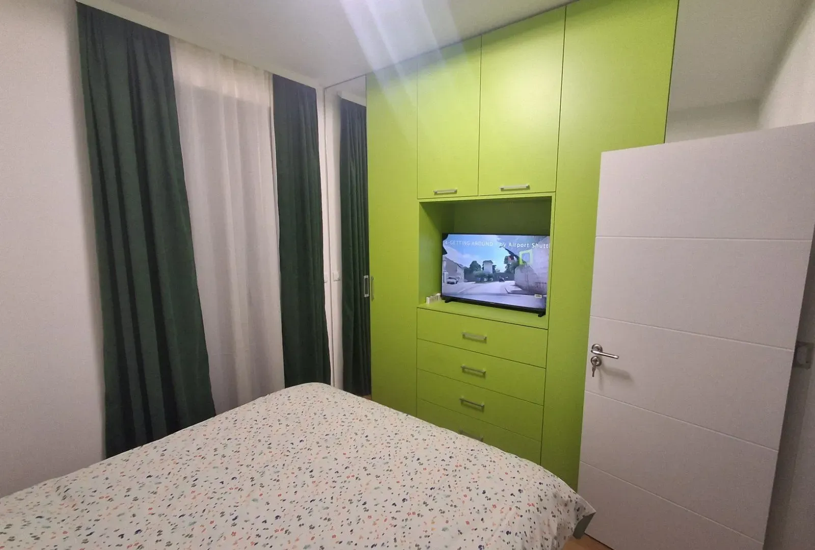 Izdavanje, jednosoban stan, 42m², Tološi, Podgorica