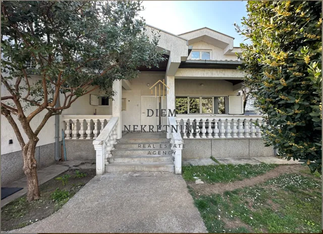 Izdavanje, kuća, 250m², Zabjelo, Podgorica