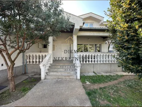 Rent, house, 250m², Zabjelo, Podgorica - image 5