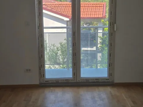 Rent, one bedroom apartment, 40m², Zagorič, Podgorica - image 3