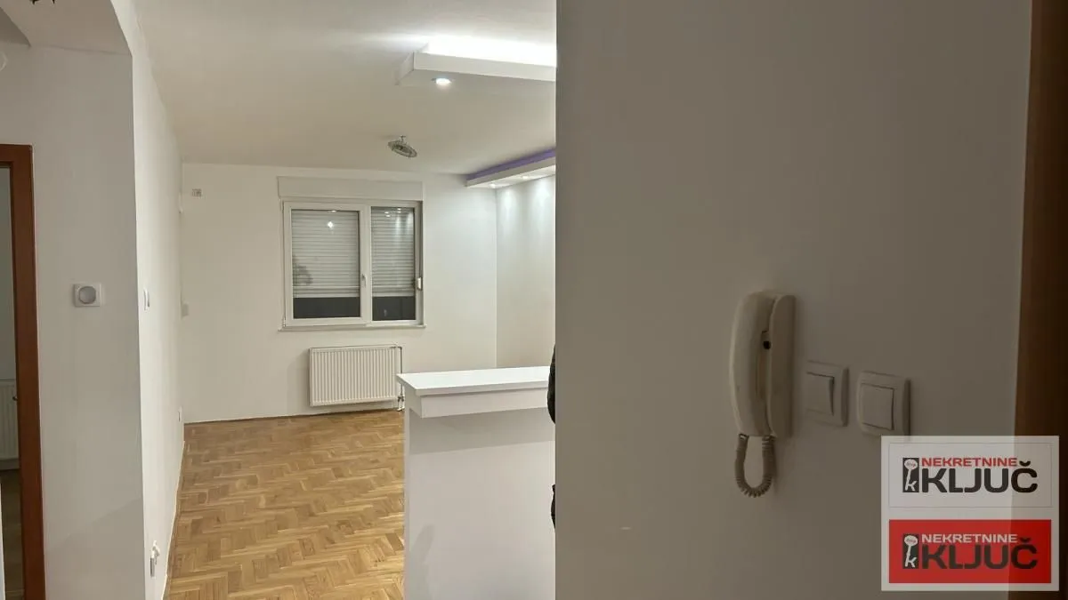 Prodaja, dvosoban stan, 54m², Nova Detelinara, Novi Sad Sve Podlokacije