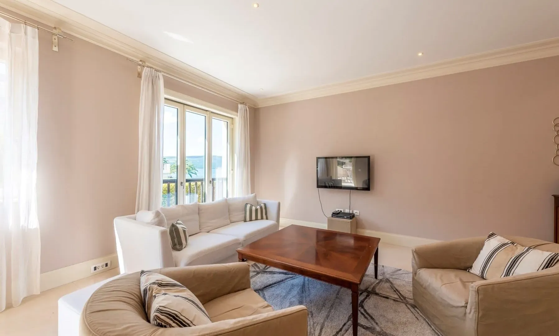 Rent, one bedroom apartment, 119m², Porto Montenegro, Tivat
