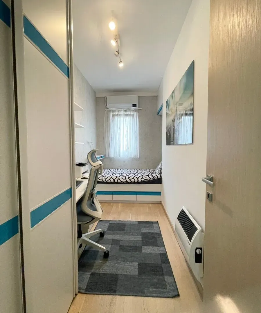 Rent, three bedroom apartment, 72m², City Kvart, Podgorica