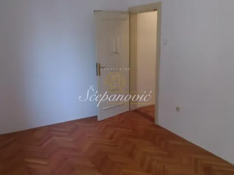 Prodaja, četvorosoban stan, 104m², Centar, Novi Sad - image 7