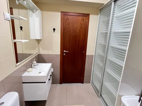 Izdavanje, dvosoban stan, 71m², Stari Aerodrom, Podgorica - image 9