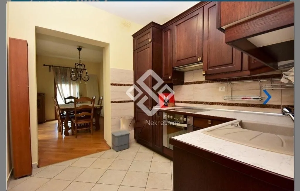 Izdavanje, dvosoban stan, 120m², Centar, Podgorica