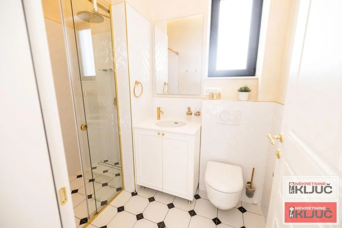 Izdavanje, četvorosoban stan, 135m², Tatarsko brdo, Petrovaradin
